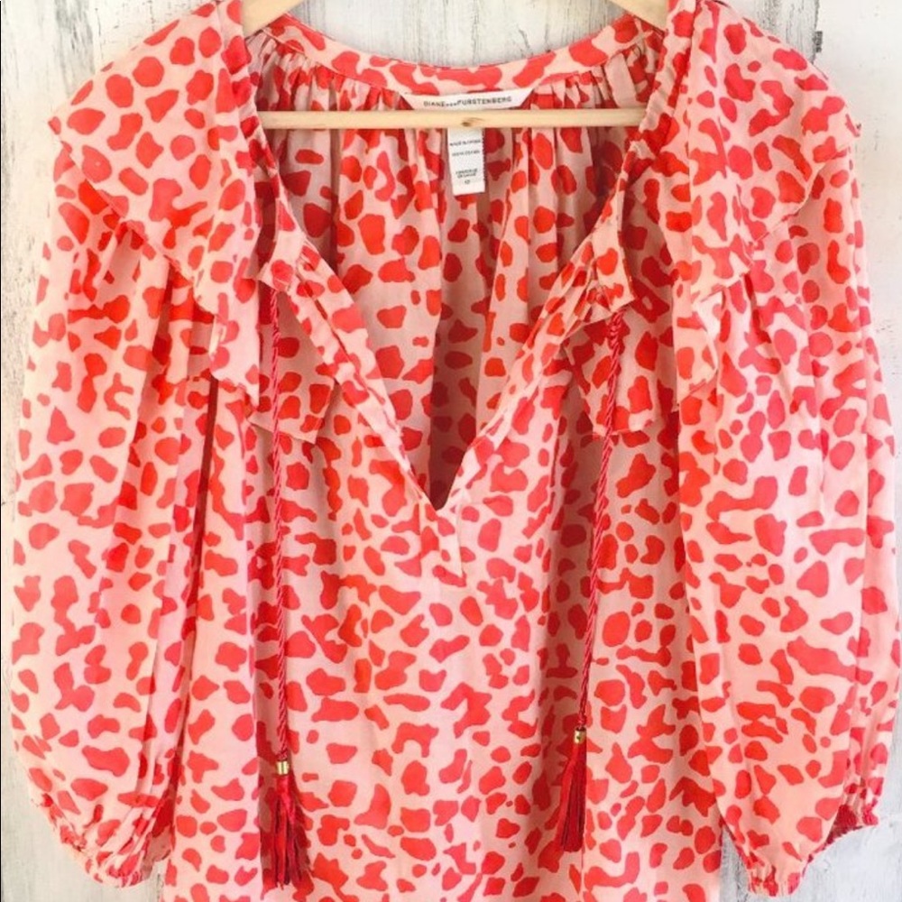 EUC- DVF Keoni Ruffle Blouse Puff Sleeve Coral Orange Red Leopard Print 12